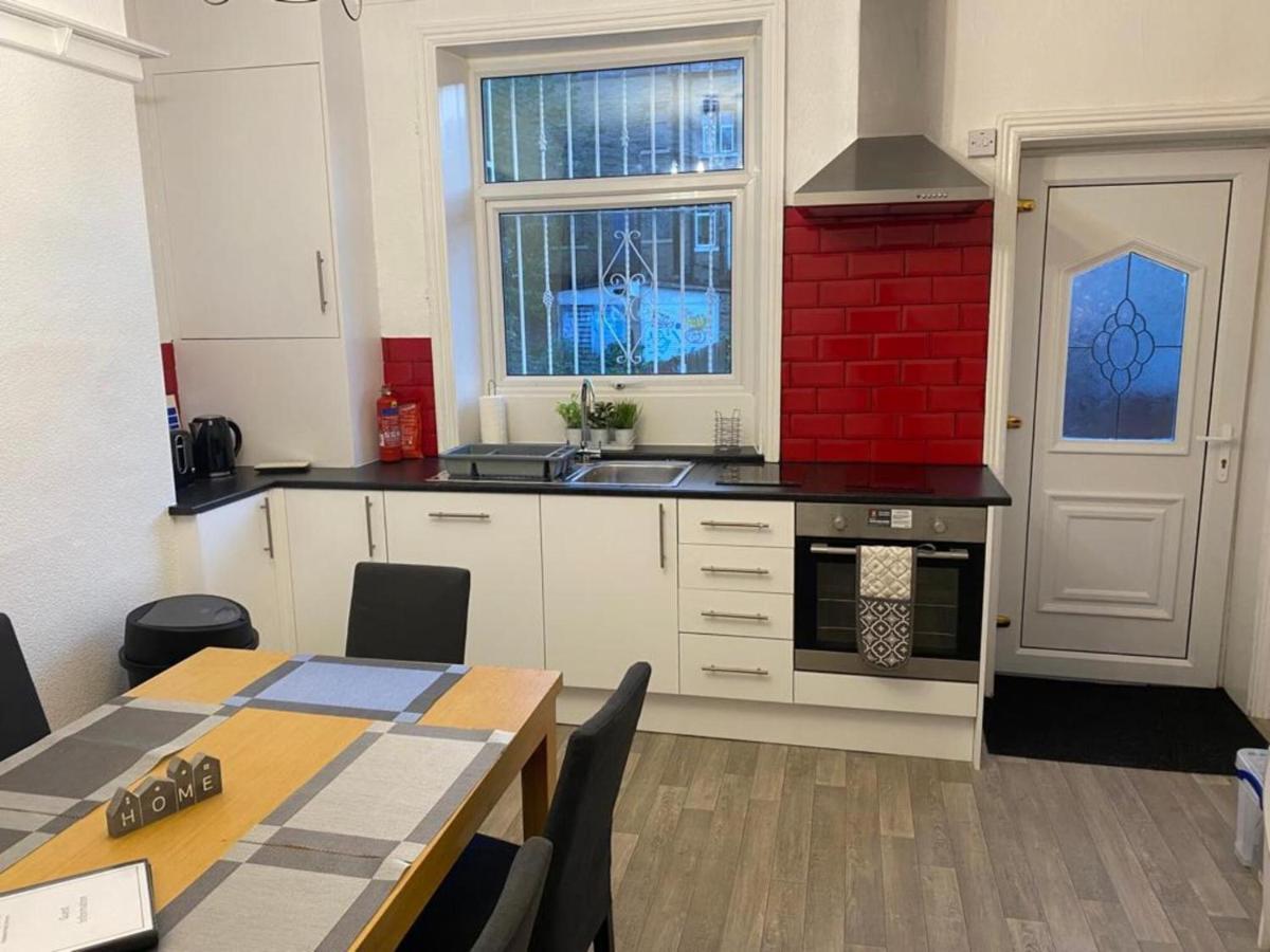 St Pauls Rd - Townhouse Accommodation Bradford  Bagian luar foto
